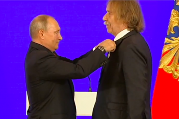 Nohavica dostal od Putina medailu za upevnenie priateľstva medzi národmi