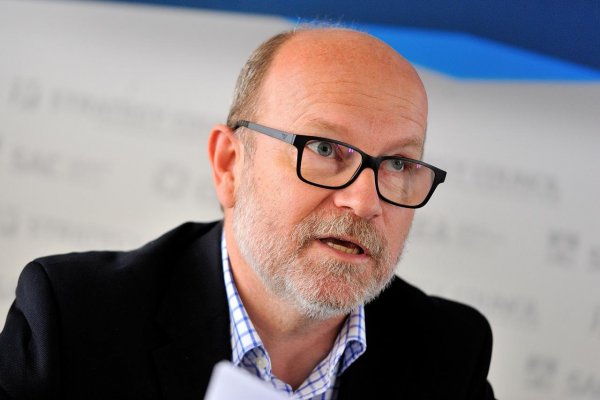 Diplomat Káčer: Trumpovi neverím, ani keď povie, že ráno vyšlo slnko