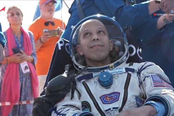 Trojčlenná posádka lode Sojuz MS‑28 sa z ISS úspešne vrátila na Zem