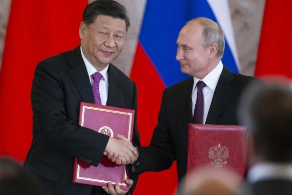 Putin aj Si Ťin-pching sa majú zúčastniť na summite G20. Pozvaný je aj Zelenskyj