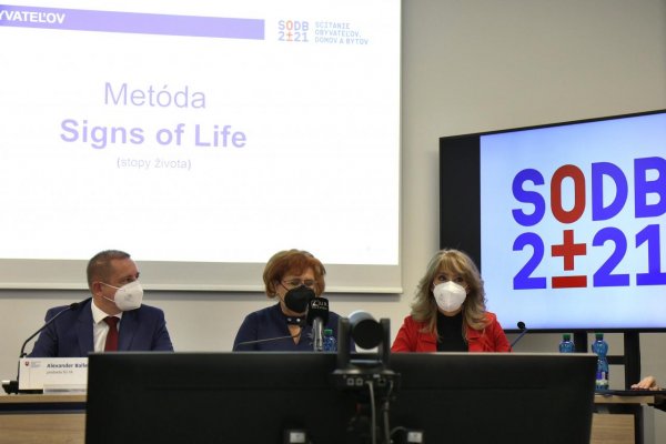 Úmrtnosť na Slovensku klesá, znížil sa aj počet zomretých na covid-19