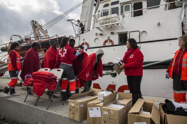V Stredozemnom mori bolo cez víkend zachránených vyše 500 migrantov