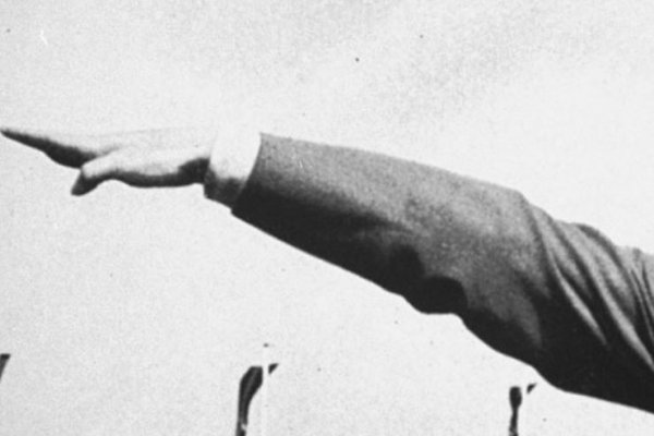 Fašizmus je skutočný problém, nie však jediný; slovo býva nadužívané a zneužívané