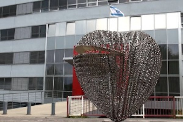 Izraelský ľud dostal strieborné srdce