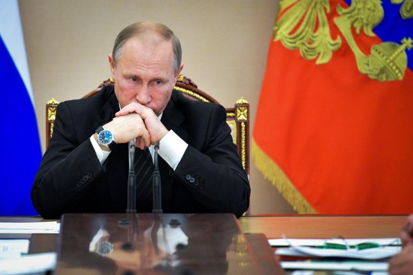 Dvacet lží, kterými Vladimír Putin obelstil Olivera Stonea