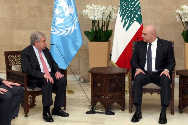 Libanonský prezident Džúzíf Awn chce rokovať s Izraelom a predísť zničeniu, ktoré postihlo Pásmo Gazy