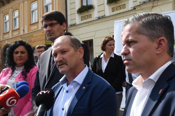 Dankov človek spolupracoval s Kočnerom, SNS ho sťahuje z kandidátky