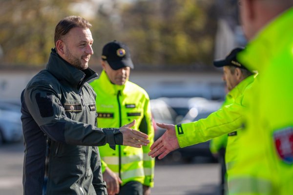 Ministra vnútra v stredu operovali, najbližšie dni sa bude zotavovať