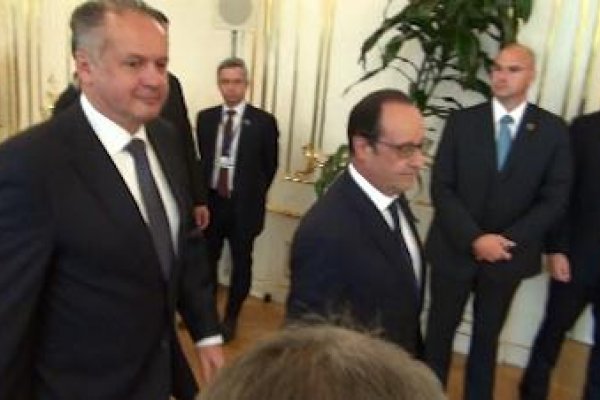 Francúzsky prezident chcel telefón