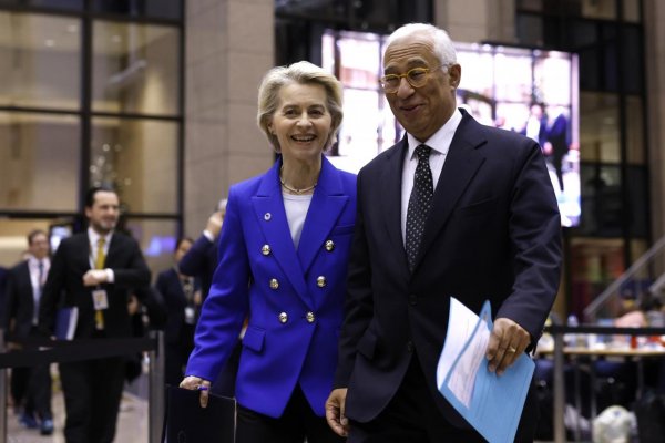 Ukrajina si zaslúži mier prostredníctvom sily, uviedli von der Leyenová a Costa