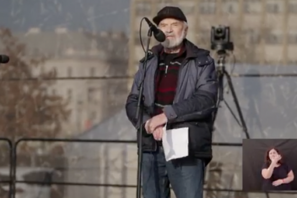 Zdeněk Svěrák bráni verejnoprávne médiá