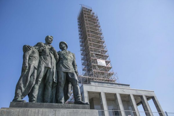 Reportáž zo Slavína. Miesto, kde sa ľudia nedostali 60 rokov. Socha vojaka skrývala tajomstvá jeho tvorcu