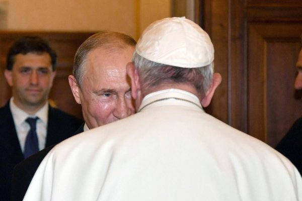 Pápež František prijal vo Vatikáne Vladimíra Putina 