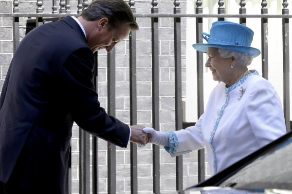 Buckinghamský palác prejavil neľúbosť nad Cameronovými výrokmi