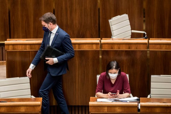 Vytlačí Kolíková Remišovú z predsedníckej stoličky?