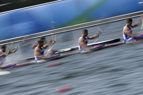 Slovenský štvorkajak oslavuje zisk striebornej medaily!