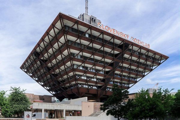 Vláda chce rozdeliť RTVS na Slovenskú televíziu a Slovenský rozhlas