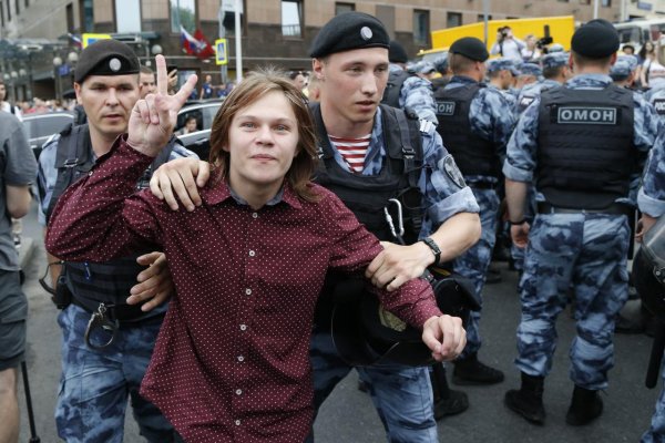 Medzi zadržanými na pochode v Rusku na podporu Golunova je aj politik Navaľnyj 