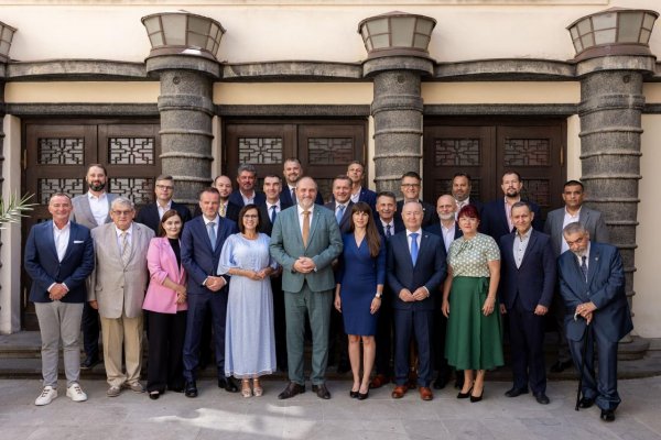 Koalícia Jara Polačeka podpísala dohodu. Zaväzuje sa dokončiť rozbehnuté projekty