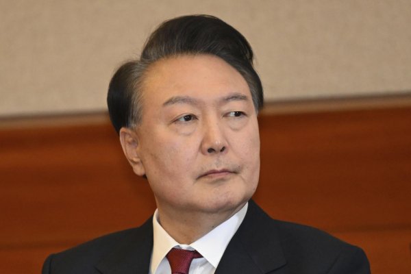 Juhokórejská prokuratúra nariadila prepustenie prezidenta Juna z väzby