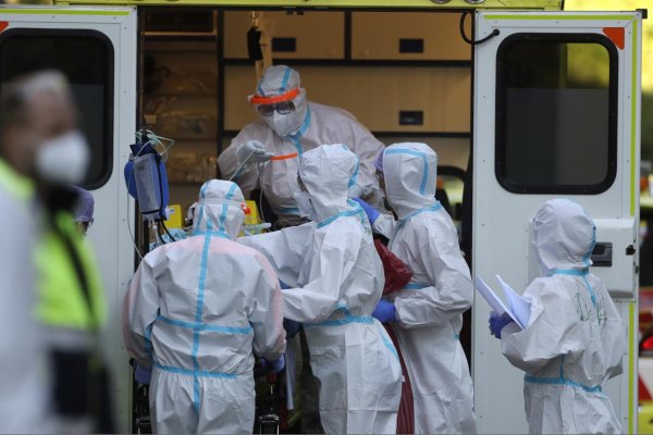 V Česku sú tri podozrenia na juhoafrickú mutáciu, stopy vedú na Zanzibar