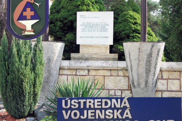 Vo vojenskej nemocnici v Ružomberku prijali pacienta s podozrením na koronavírus