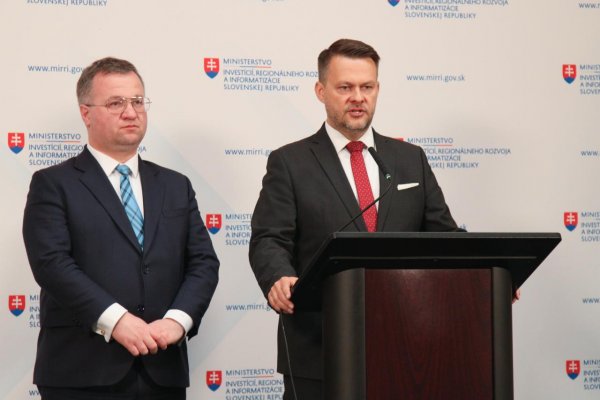 Migaľ spolu s Šalitrošom avizujú aj zakladanie novej politickej strany