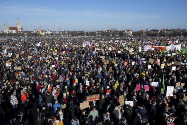 Na protest proti pravicovému extrémizmu prišlo v Mníchove vyše 200.000 ľudí