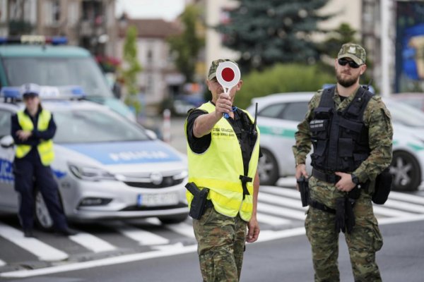 Poľsko predĺžilo do 4. októbra kontroly na hraniciach s Nemeckom a Litvou