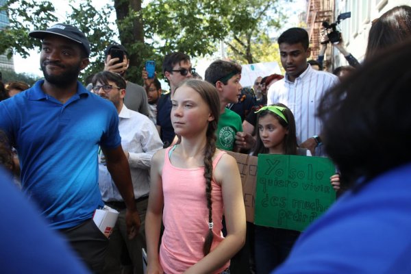Aktivistka Greta Thunberg demonštrovala v New Yorku s ďalšími tínedžermi pred centrálou OSN
