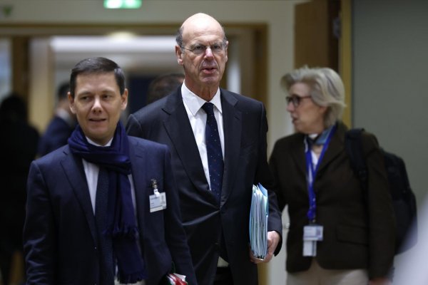 Francúzsky minister financií označil obchodnú vojnu medzi USA a Európou za „idiotskú“