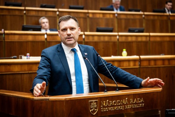 Taraba sa vrátil do parlamentu, pôsobiť bude ako nezaradený poslanec