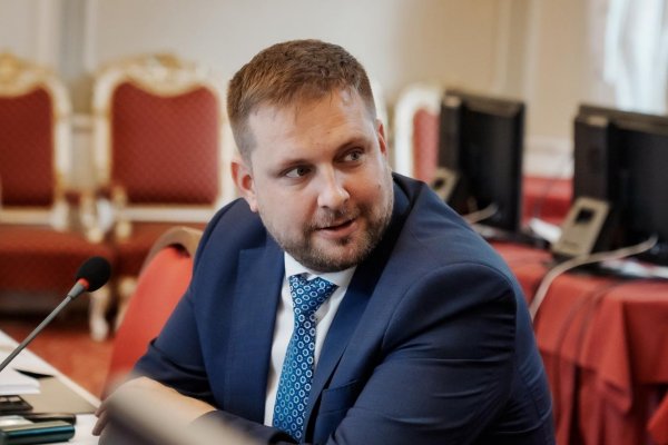 Šaško tvrdí, že tender na záchranky bol zrušený zákonným spôsobom