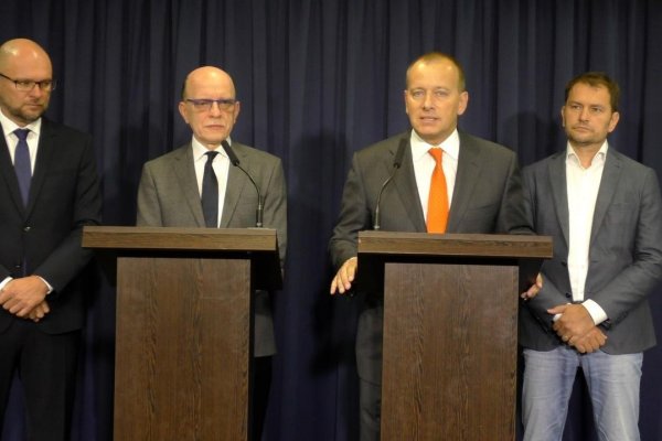 Chcú dať sudcovia poslancom náhubky?