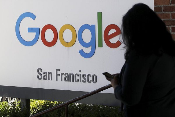 Google zaplatí vo Francúzsku vyrovnanie vo výške takmer miliardy eur