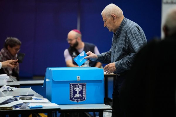 V Izraeli sa začali parlamentné voľby, prvé od útoku Hamasu zo 7. októbra 2023