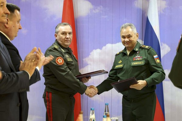 Ruský minister obrany Šojgu rokoval s bieloruským ministrom obrany Chreninom