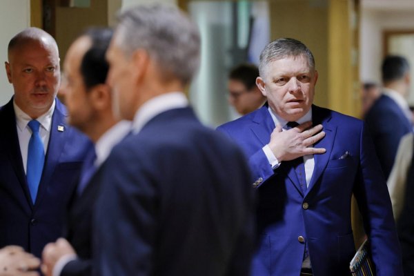 Robert Fico telefonoval so šéfkou Európskej komisie