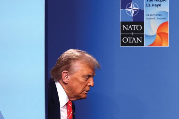 NATO: Archa slobody je na križovatke dejín