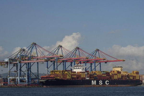  Francúzska vláda: EÚ odpovie na americké clá do konca apríla