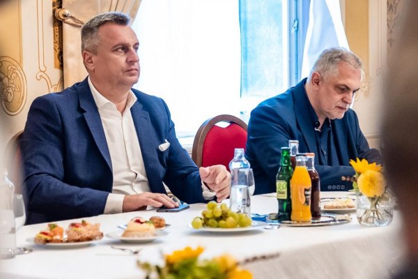 SNS predčasné voľby nechce, rozhodnutie je v rukách Smeru