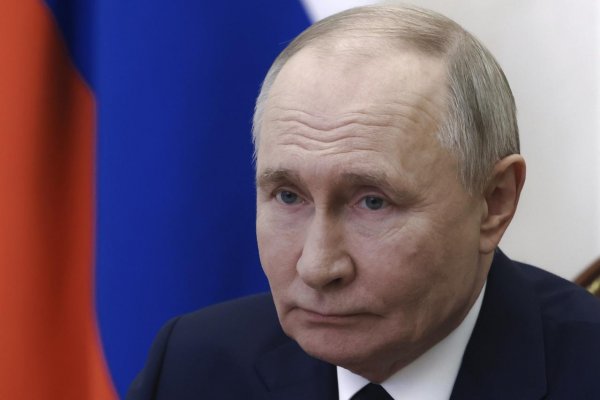 Putin navštívil vojakov v Kurskej oblasti, vyzval na jej oslobodenie