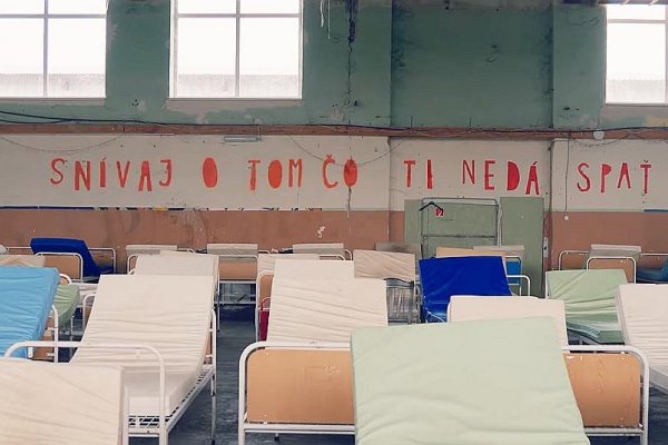 Študentky z Lýcea C. S. Lewisa pomáhajú ulici: Ešte posledných pár dní prebieha ich kampaň pomoci ľuďom bez domova