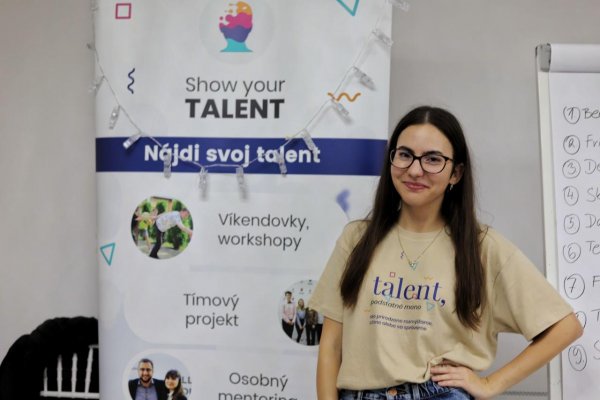 Už osem rokov prinášajú študentom na stredných školách rozvoj na základe Gallupovho inštitútu