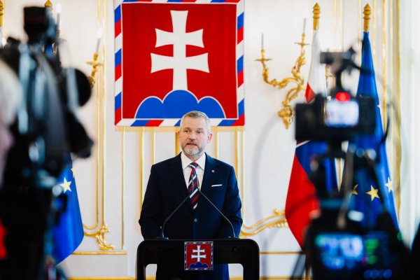 Mesežnikov: Prezident Pellegrini rozhodnutím o referende potvrdil svoju dvojtvárnosť