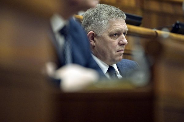 Inštitút ľudských práv podal trestné oznámenie na Fica za šírenie poplašnej správy