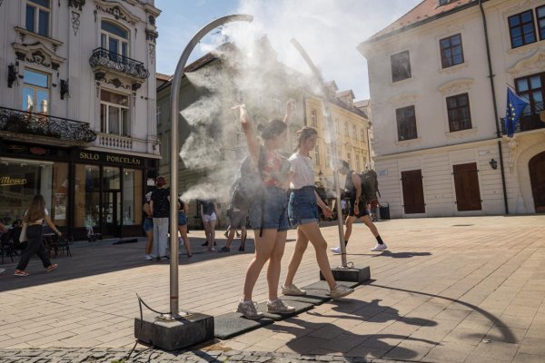 Na takmer celom Slovensku platia výstrahy pred horúčavami