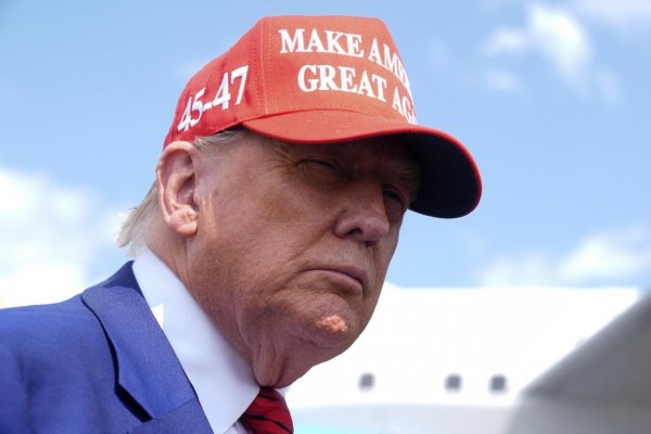 Irán má podľa Trumpa dva týždne na to, aby sa vyhol možným americkým útokom