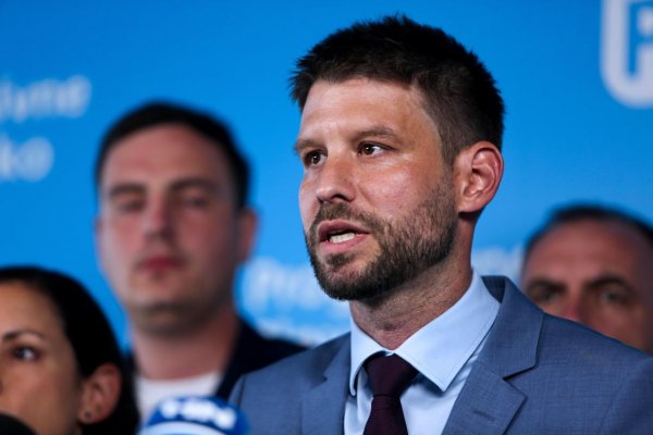 Danko: Smer, Hlas a SNS musia odvolať podpredsedu parlamentu Šimečku