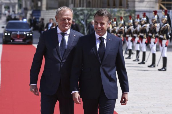 Poľský premiér Tusk skritizoval účasť lídrov na oslavách v Moskve